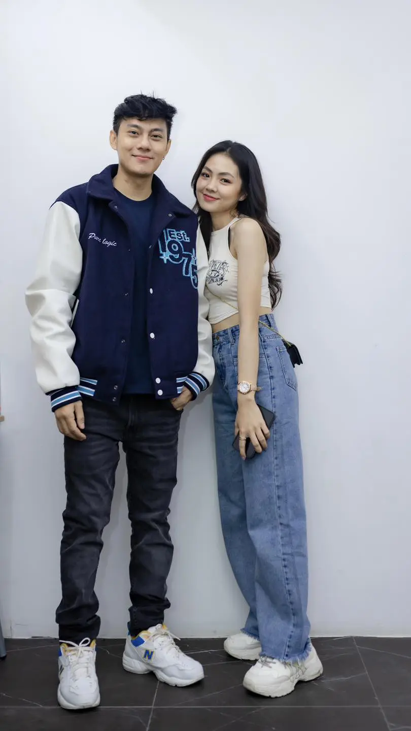 Singer Hlawn Paing is showing off his wife to public